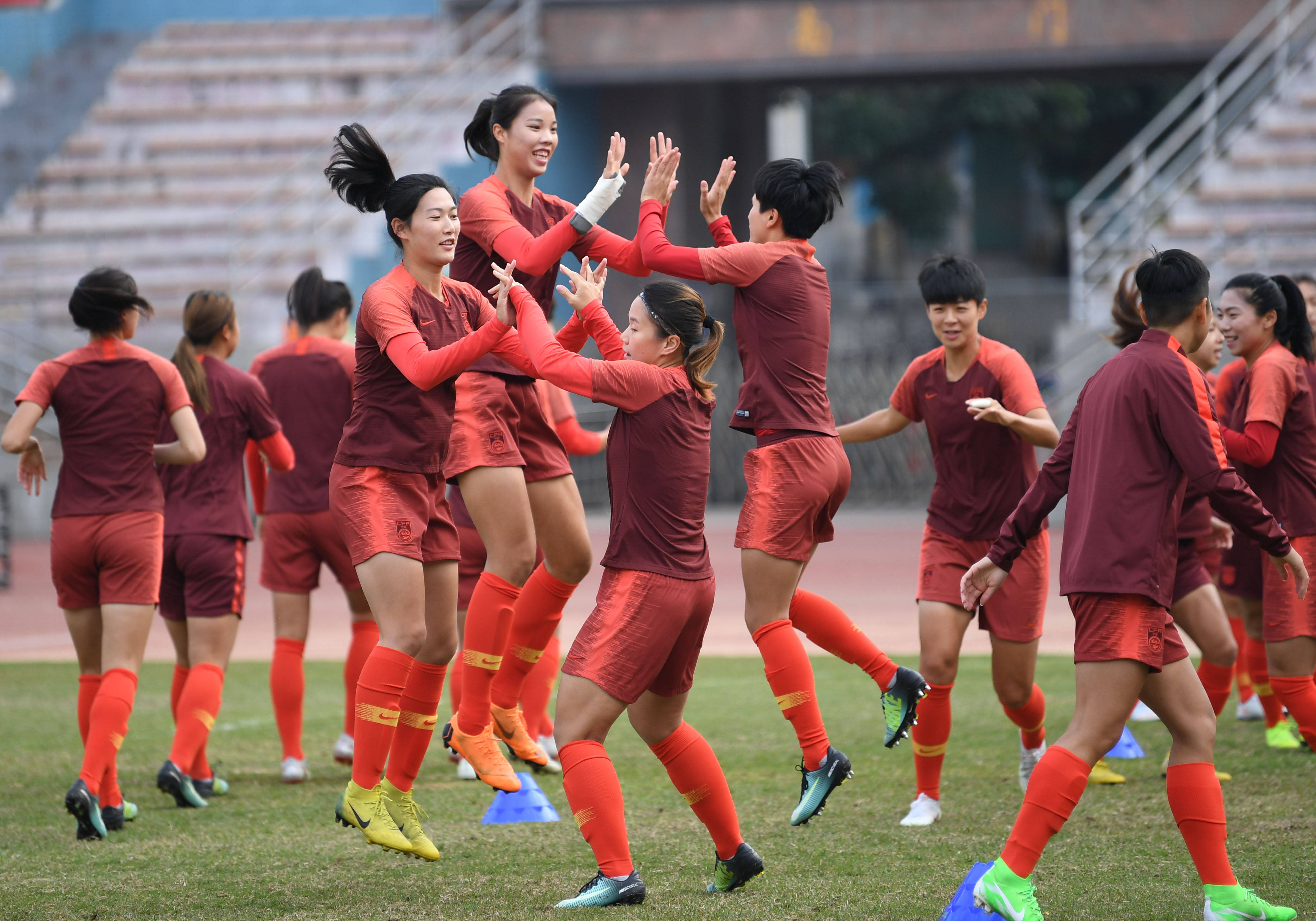 韩国女足团队实力强劲，晋级半决赛